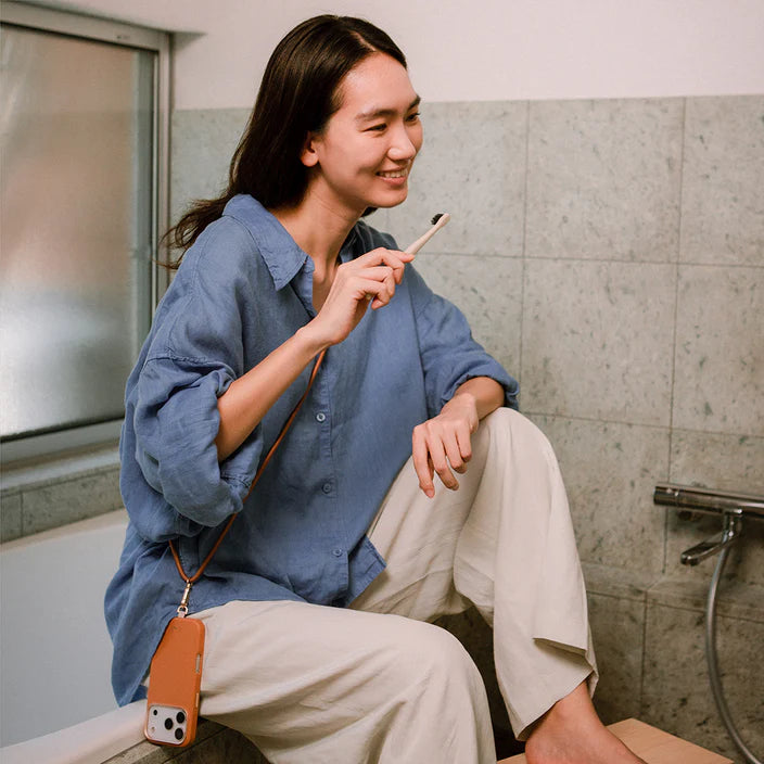 UNIQ iPhone 17 Pro/Pro Max Coehl Case Magnetic Charging Mirelle - Pecan Brown